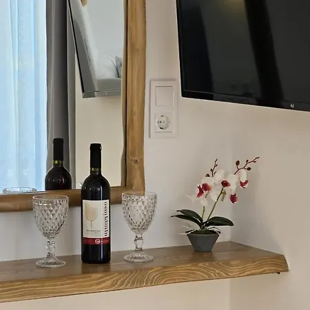 Polychronis Private * Pollonia